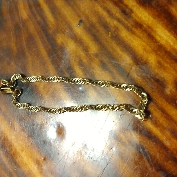 Small link 14k GP bracelet - Picture 3 of 4